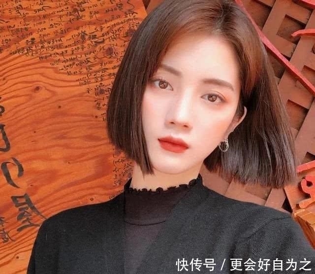 『女生』小个子女生别留“黑长直”,今年最流行的4种短发,既显高又瘦脸