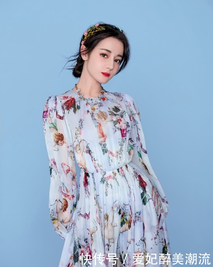 陈乔恩撞衫迪丽热巴,差距真不是一般大,网友:姜还是老的辣