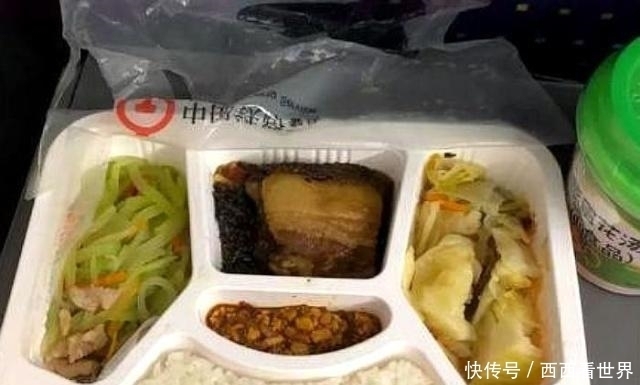  发现|印度小伙第一次坐中国高铁，发现有2点不足，网友：所见略