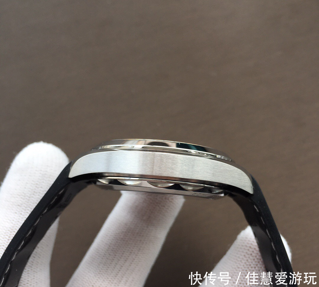  【柚木】鬼斧神工到底有多厉害？欧米茄海马150柚木系列‘墨绿色’新款