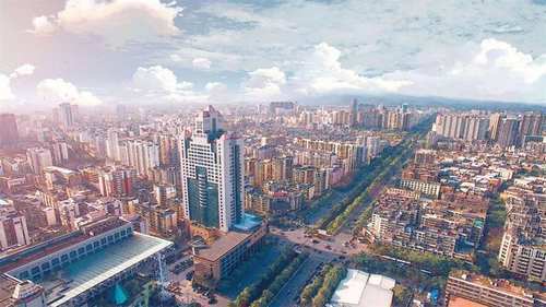 中国最“闷声发财”的城市，连续19年超过省会，GDP全省第一