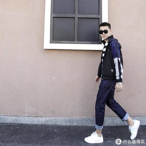  『素人』素人穿搭不出错的黑白色，穿出春季潮男范儿