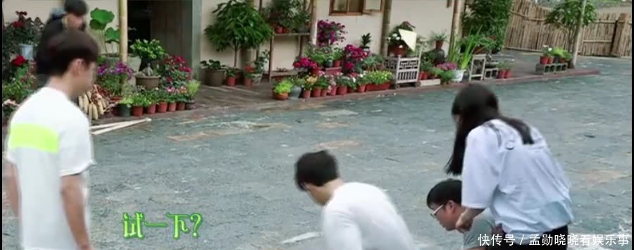 baby被尬黑假吃爆米花 节目组澄清一粒米也值得作假