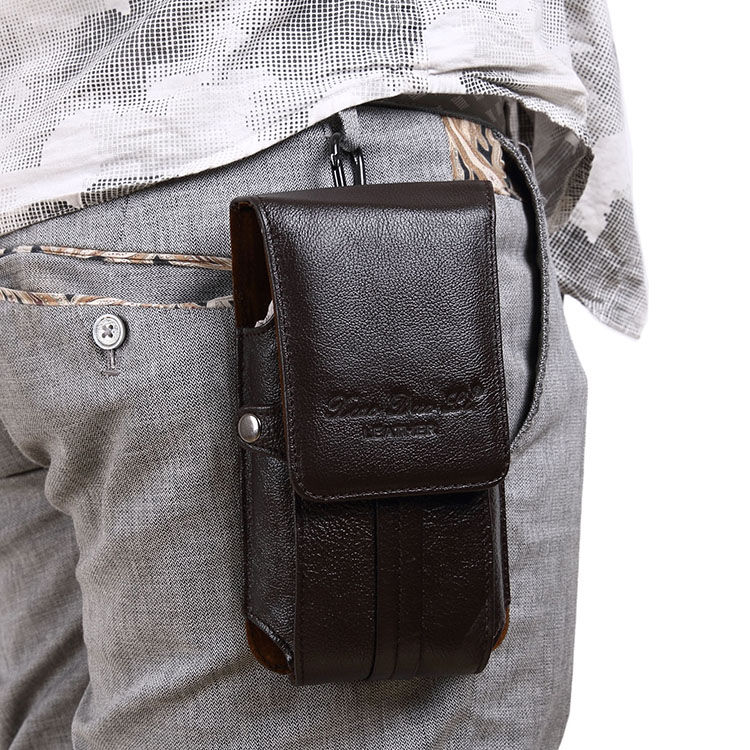 出门在外，手机香烟携带不方便，很多人都选择带上这款手机腰包