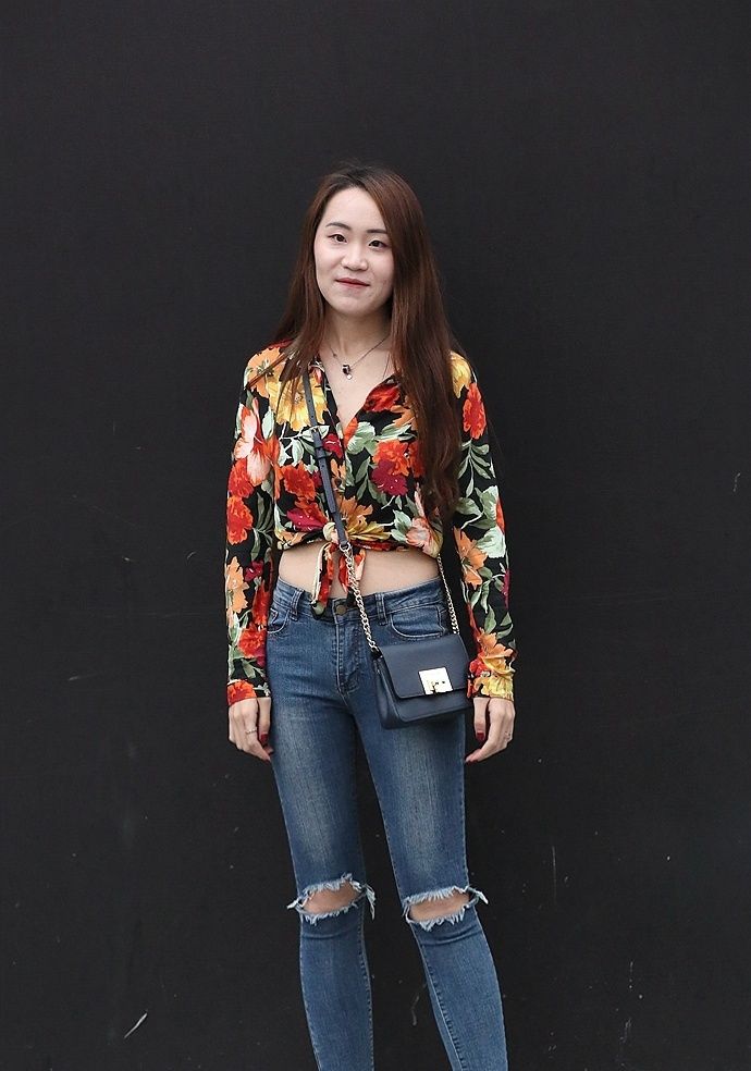 美女■街拍:用镜头抓拍打扮气质高雅的美女,展现穿搭时尚的魅力