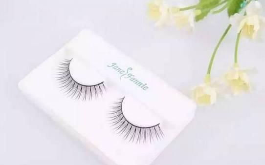 那些素颜比化妆丑n倍，全靠化妆撑起来的网红！