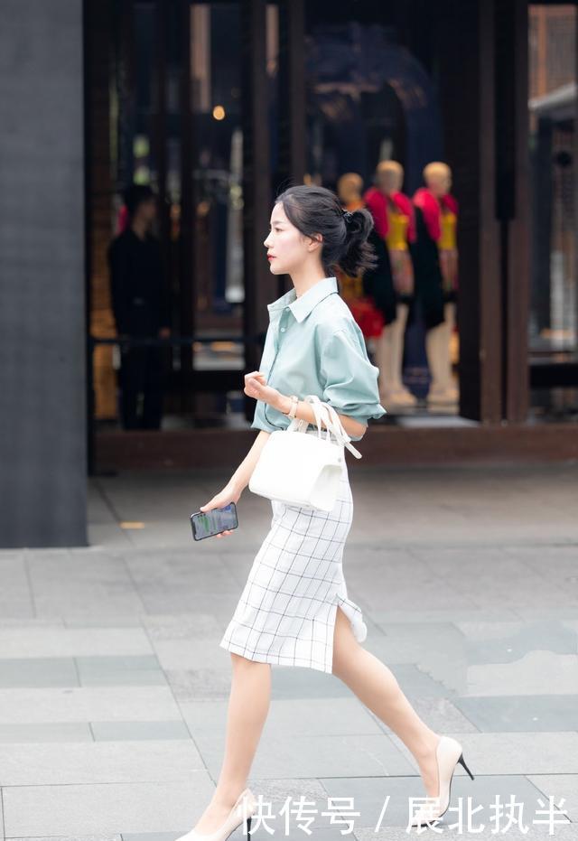 【黑色修身】五一小长假出门玩,穿搭要注意,这样穿才不会被人pk下去