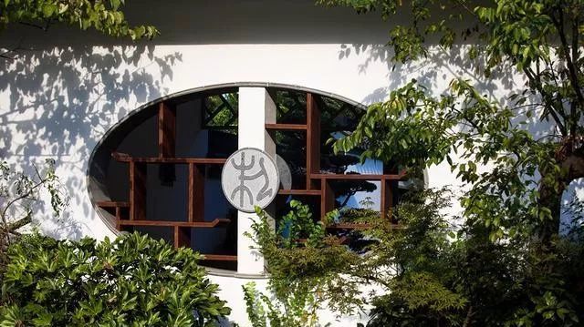 国内最大的专类盆景园，江南园林海派风格美不胜收