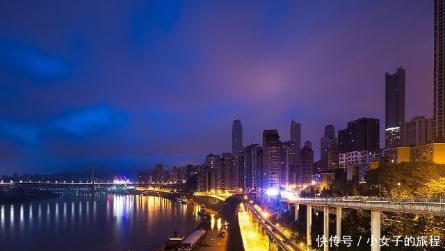 为什么有人觉得重庆像阿富汗,有的人却觉得重庆是东方曼哈顿?