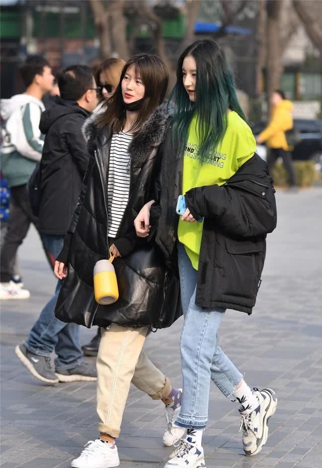 出气@衣着牛仔裤子，是配搭高跟鞋子還是配搭平跟鞋，搭出气场最关键
