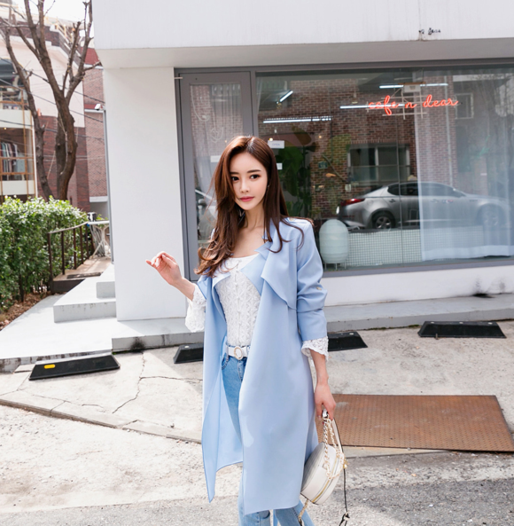 女神孙允珠，蓝堇暖风海盐清新飘逸百褶衫