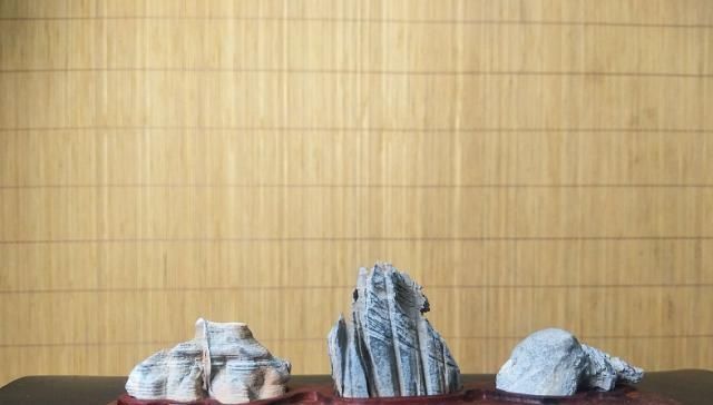 奇石是天然的珍宝,奇石之美在于自然的印记和岁月留痕,拍照欣赏