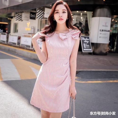 炎炎夏日，娇嫩柔美的连衣裙，散发迷人气息！