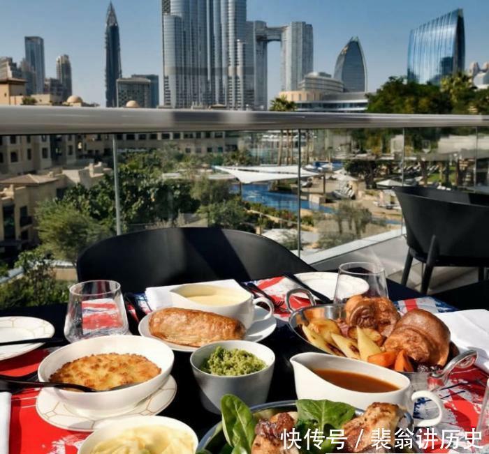 迪拜土豪的一日三餐有哪些?网友:早餐太油腻,晚餐太霸气