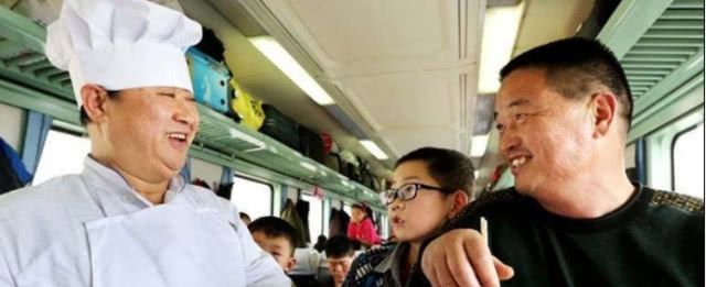 一趟火车几千乘客，为什么几十份盒饭都卖不掉？看完觉得理所当然