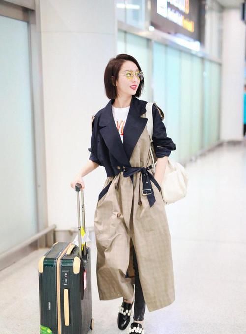  『凹出』纯色外搭太没新意？那就穿上新风尚拼色外套，凹出精致高雅格调