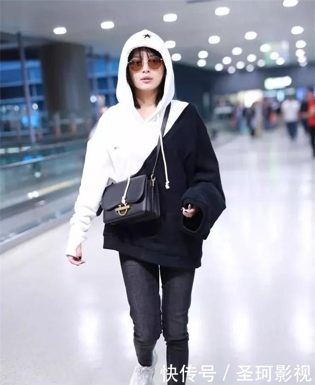  「叠穿在一起」女人穿卫衣少犯这“4个”错误，容易穿出“廉价感”，颜好也没用
