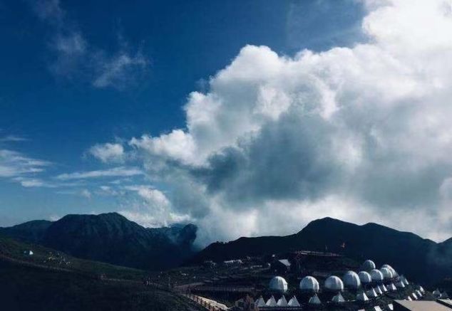 与中国五大名山相比，江西这座山一点也不逊色，却低调得令人心疼