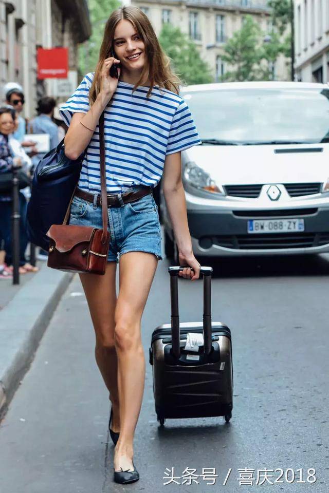 夏天最火的搭配＂T恤+裤＂!舒适时髦又吸睛，谁穿谁好看!