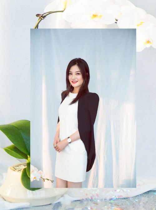 赵薇又瘦出新高度，一身运动装穿出80斤的效果，网友：这身满分