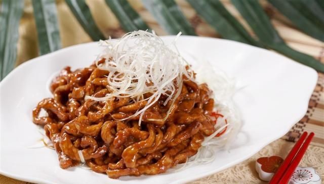  「交会」经典鲁菜品鉴，来品尝一下豆制品和肉的交会，京酱肉丝来啦