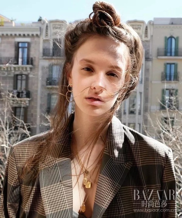 好闺蜜的钱币项链爆红 我也默默加进了购物车里！