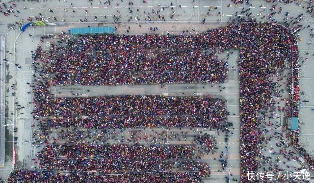  春运@美国媒体惊叹春运：厉害了中国！放在任何国家交通都会瘫痪