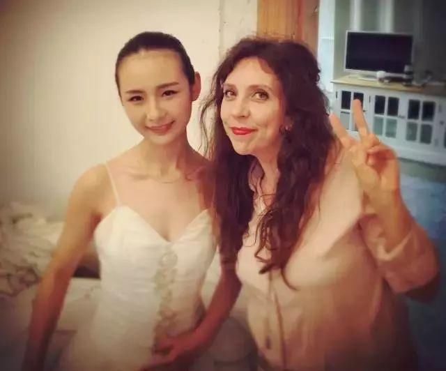 全智贤又又又又回来了!还记得她曾经带火全球的“人鱼唇”吗?