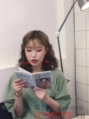 超美时尚小卷发型 才是女神打开的正确方式