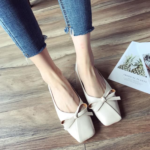 别傻傻穿去年的凉鞋了，今年最流行穿瓢鞋，时髦又好穿