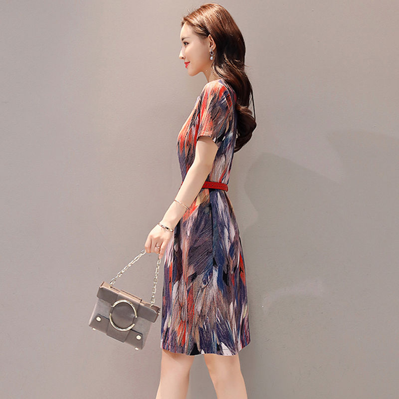 新发现!比旗袍还美的“减龄裙”，老婆穿上，到哪都惊艳全场