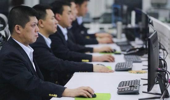  #中国铁路沈阳局集团#奋战在春运幕后 探访东北最大编组站的铁路