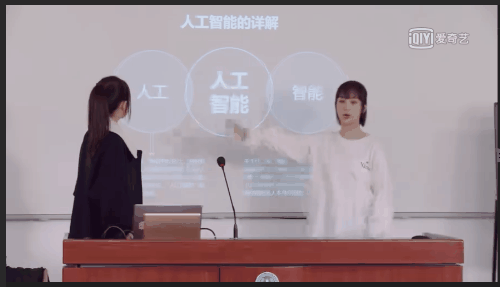  『突突突突突突突突突』杨紫机场秀走红！从“长残童星”到实力小花，硬核操作不止一次！