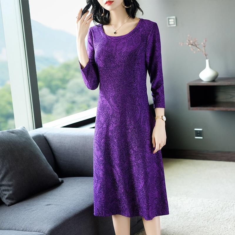 9月出炉了一波中高档秋裙，洋气又大方，建议四五十岁女人常穿