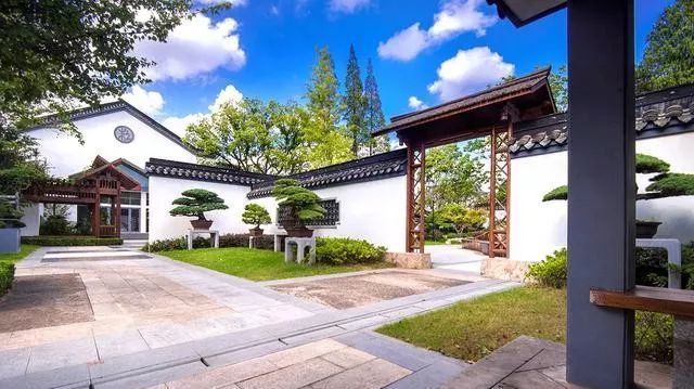 国内最大的专类盆景园，江南园林海派风格美不胜收