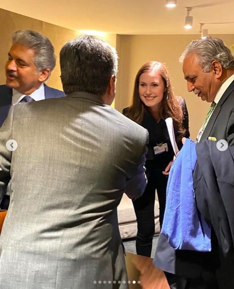 牛仔裤■如邻家女孩般,对比下伊万卡油腻了,芬兰女总理牛仔裤亮相达沃斯