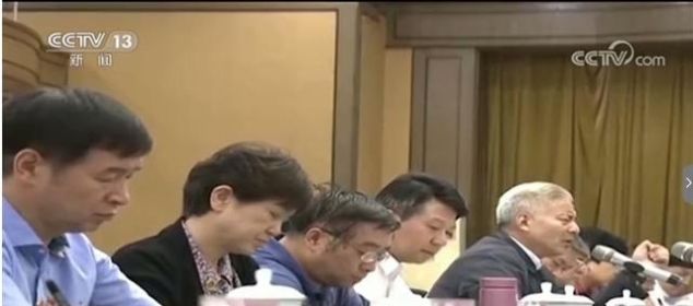 《新闻联播》罕见曝光“保护伞”被查现场，还提到孙小果案