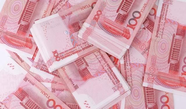 缴满15年社保后, 能拿到多少养老金? 算完就笑哭了......