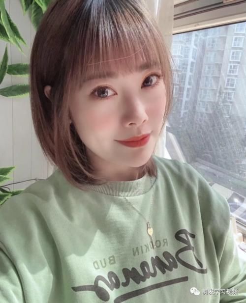  换季：夏季换季就该换发型