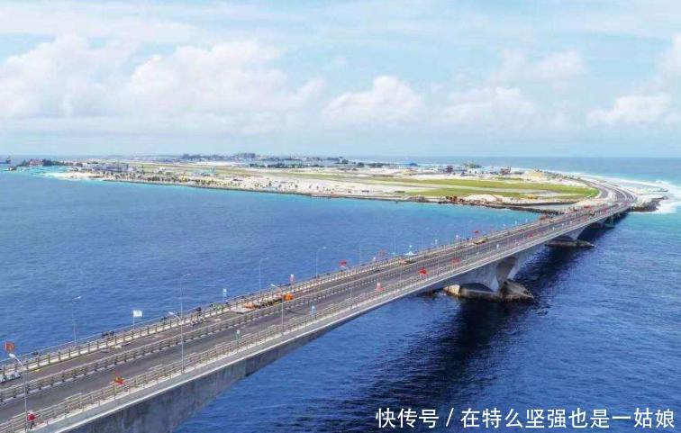 亚洲最小的国家，但是多次帮助我国，为报恩我国帮其建造跨海大桥