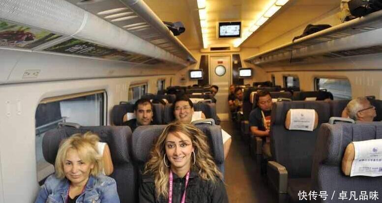 外国人乘坐中国高铁后，指出2大缺点，引起国人“共鸣”