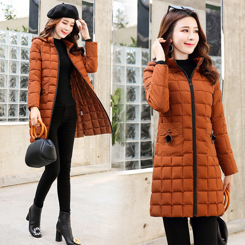 别再傻傻买羽绒服了，老土还显胖，今年流行穿棉服，不贵还显瘦嫩