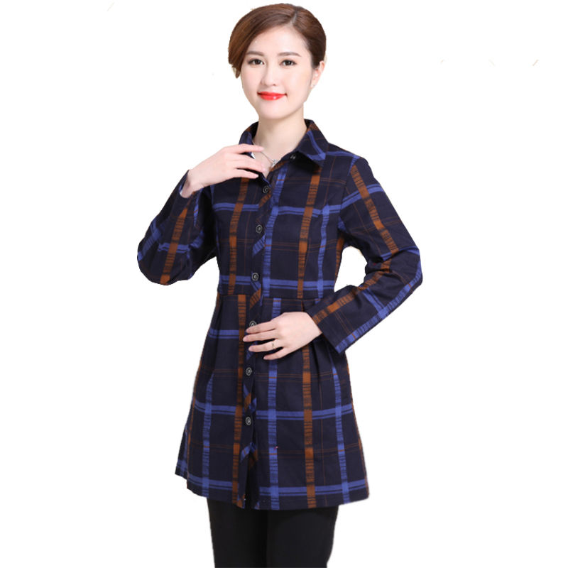 皮肤暗黄的妈妈别乱穿，瞧瞧这些女人穿的妈妈装，显嫩显白显气质