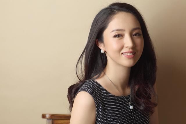 高云翔成龙文章向你证明，家有女神不如偷吃有趣，网友：贵圈真乱