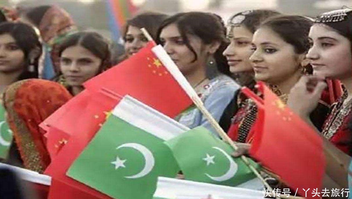 中国再送巴铁大礼，巨型“铁蛋”助巴解决用电难题，印度红了眼