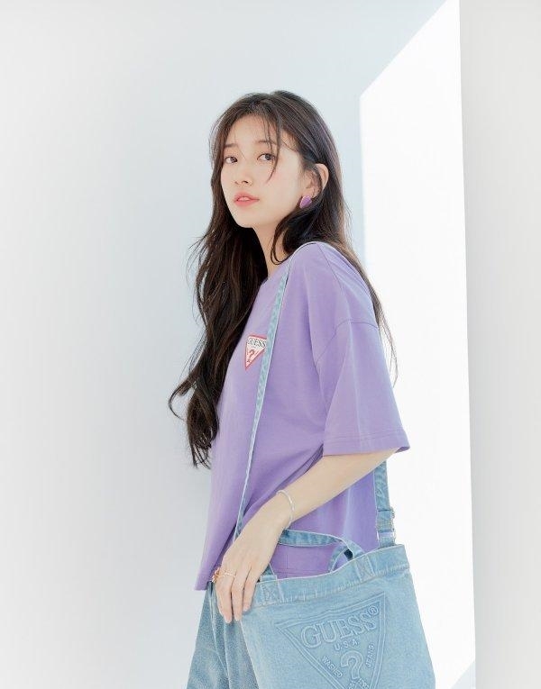 『GUESS』裴秀智 GUESS 画报公开，清纯美爆发，依旧是“国民初恋”