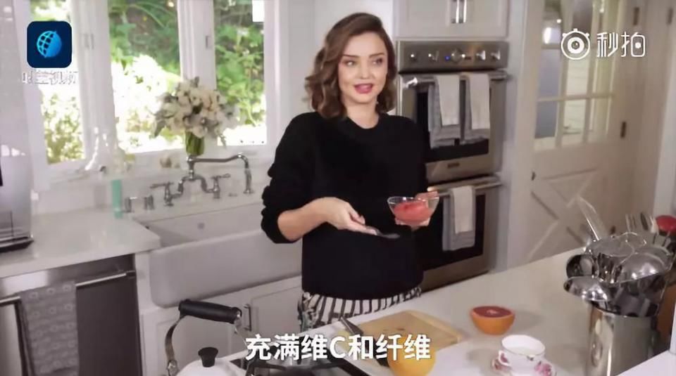 这里暗藏超模吃不胖的小秘密!腿长是天生的，瘦是吃出来的!