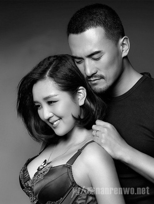 婚姻危机?何洁深夜发博感慨 言辞伤感再陷离婚传闻