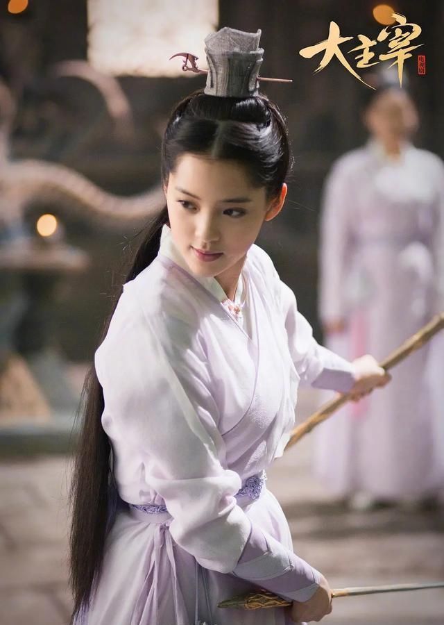  『不善言辞』《大主宰》值得看：王源饰演的牧尘是个话痨，女主不善言辞