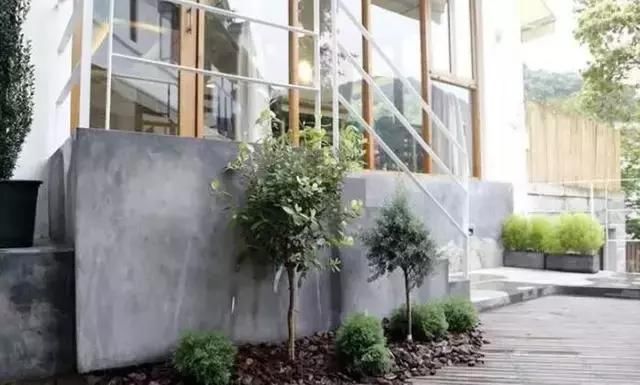 城市待不下去了，回乡村吧，建个院子安静生活